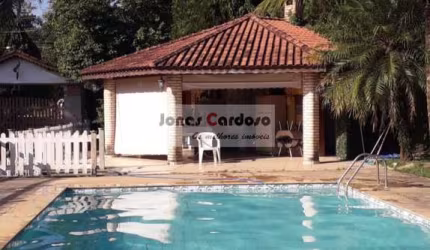 Imperdível Sítio à Venda no Itapety em Mogi das Cruzes. Com piscina, gruta, cachoeira, salão de festa, churrasqueira. Por R$1.200.000