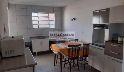 Imperdível casa à venda em Mogi das Cruzes: 2 quartos, 1 suíte, 1 sala, 2 banheiros, 3 vagas de garagem, 57m². Confira!