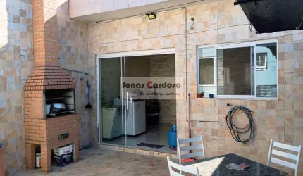 Casa térrea à venda na Vila Nova Cintra em Mogi das Cruzes. Com 2 quartos, 1 suíte, 1 sala, 2 banheiros, 2 vagas, 110m² de construção. Por R$: 350 mil