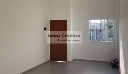 Casa térrea à venda na Vila Jundiaí em Mogi das Cruzes, com 2 quartos, 1 sala, 1 banheiro, 2 vagas, 65m². Imperdivel!