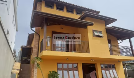 Casa em Condomínio Eco Park Lagos à Venda em Mogi das Cruzes: 3 Quartos, 1 Suíte, 2 Salas,  lazer completo, piscina, churrasqueira. R$: 1.690.000