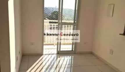 Apartamento terreo à venda em Mogi das Cruzes-SP: 2 quartos, 1 sala, 1 banheiro, 1 vaga de garagem! Por apenas R$: 250 mil.