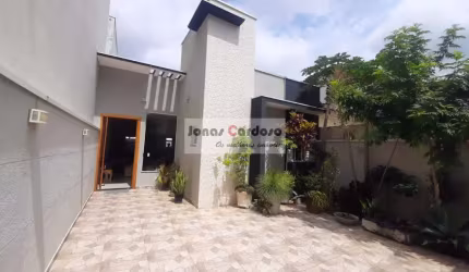 Imperdível Casa à Venda em Mogi das Cruzes-SP, Villa Di Cesar: 3 Quartos, 1 Suite, 1 Sala, 2 Banheiros, 3 Vagas de Garagem! R$: 680 mil .