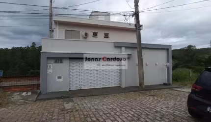 Casa de Luxo para Locação em Sabauna - Mogi das Cruzes-SP: 3 Quartos, 1 Suíte, 3 Salas, 3 Banheiros, 2 Vagas, 300m²!