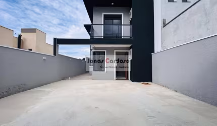 Casa à venda em Mogi das Cruzes-SP, Vila Caputera: 3 quartos, 1 sala, 2 banheiros, 2 vaga de garagem, 130m². Por 900 Mil.