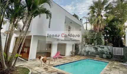 Imperdível oportunidade de comprar casa de luxo em Vila Nova Socorro, Mogi das Cruzes-SP, com 6 quartos, 1 suíte e 454m² de área.