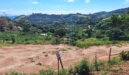 vendo gleba de terra de 6920m2 bueno brandão mg.