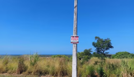 Terreno à venda em Bacaxá, Saquarema  por R$ 250.000