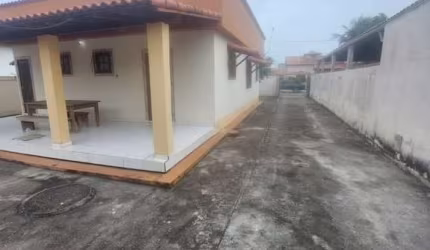 Casa com 2 quartos à venda no Boqueirão, Saquarema  por R$ 400.000