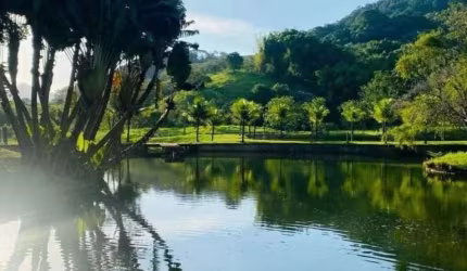 Fazenda de Luxo com 4 Quartos e 105 hectares em Cachoeiras de Macacu-RJ: Nascente e Cachoeiras!