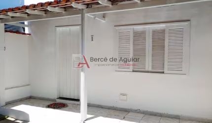 Casa em condomínio fechado com 1 quarto para alugar no Porto da Roça I, Saquarema  por R$ 1.100