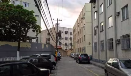 Apartamento com 2 quartos à venda na Estrada Marechal Miguel Salazar Mendes de Morais, Taquara, Rio de Janeiro, 55 m2 por R$ 160.000