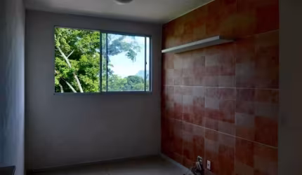 Apartamento com 2 quartos à venda na Estrada dos Bandeirantes, Vargem Pequena, Rio de Janeiro por R$ 180.000
