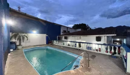 Casa com 3 quartos à venda na Rua Reverência, Curicica, Rio de Janeiro, 200 m2 por R$ 550.000