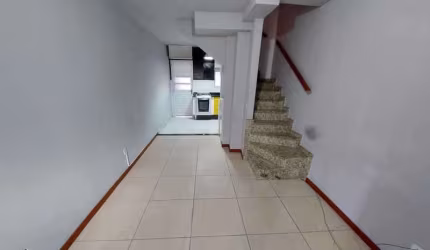Casa em condomínio fechado com 2 quartos à venda na Rua Rosada, Guaratiba, Rio de Janeiro, 80 m2 por R$ 170.000