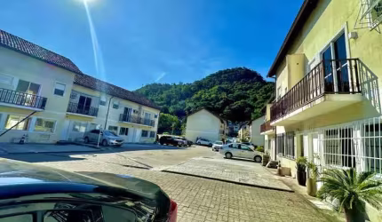 Casa em condomínio fechado com 3 quartos à venda na Rua Estrada dos bandeirantes, Vargem Pequena, Rio de Janeiro, 110 m2 por R$ 460.000