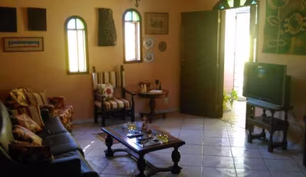 Casa em condomínio fechado com 3 quartos à venda na Estrada da Pedra, Guaratiba, Rio de Janeiro por R$ 346.000
