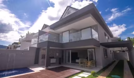 Casa em condomínio fechado com 4 quartos à venda na Estrada Vereador Alceu de Carvalho, Vargem Grande, Rio de Janeiro por R$ 2.650.000