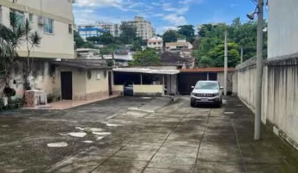 Casa com 2 quartos à venda na Rua Comendador Siqueira, Pechincha, Rio de Janeiro, 600 m2 por R$ 800.000