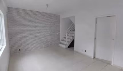 Casa em condomínio fechado com 5 quartos à venda na Rua Professor Santos Moreira, Vargem Pequena, Rio de Janeiro, 170 m2 por R$ 450.000