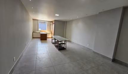 Sala comercial para alugar na Rua Coronel João Olintho, Recreio dos Bandeirantes, Rio de Janeiro, 27 m2 por R$ 2.000