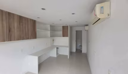 Sala comercial à venda na Estrada dos Três Rios, Freguesia (Jacarepaguá), Rio de Janeiro por R$ 160.000