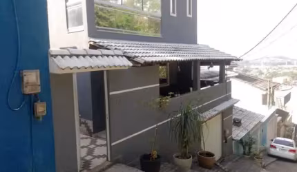 Casa em condomínio fechado com 4 quartos à venda na Rua Ipadu, Jacarepaguá, Rio de Janeiro, 340 m2 por R$ 580.000