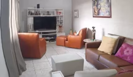 Casa com 4 quartos à venda na Rua do Cipreste, Curicica, Rio de Janeiro, 467 m2 por R$ 650.000
