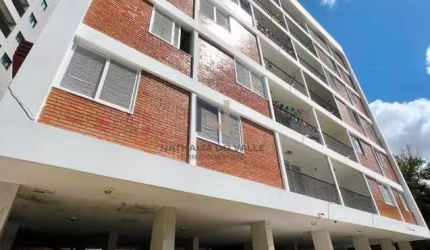 Reformado em ótima localização nos Aflitos