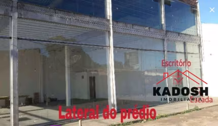 Excelente oportunidade de investimento: Ponto comercial à venda em Feira de Santana-BA, bairro São João, 3 salas, 3 banheiros, 1 vaga, 800m².