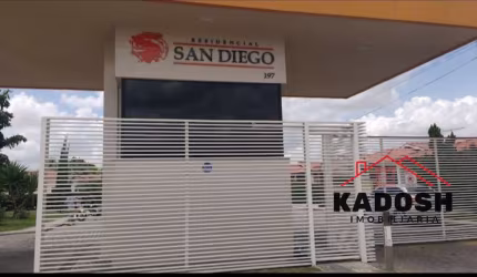Casa em Condomínio à Venda em Feira de Santana-BA, Bairro Santo Antônio dos Prazeres: 3 Quartos, 2 Suítes, 150m².