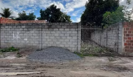 Terreno à venda em Feira de Santana-BA, bairro Lagoa Salgada, 250,00 m² de área. Imperdível!