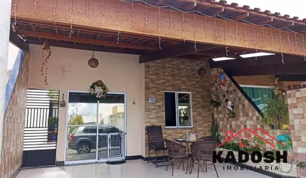 Excelente oportunidade! Casa à venda em Feira de Santana-BA, bairro Santo Antônio dos Prazeres: 2 quartos, 1 sala, 1 banheiro, 1 vaga de garagem, 130m².