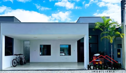 Casa de Luxo em Condomínio - 3 Quartos, 1 Suíte, 2 Vagas - Feira de Santana-BA, Santo Antônio dos Prazeres - 150m²