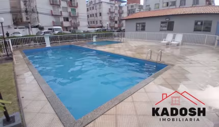 Apartamento à venda em Feira de Santana-BA, bairro Pedra do Descanso: 2 quartos, 1 sala, 1 banheiro, 1 vaga, 45m². Venha conferir!