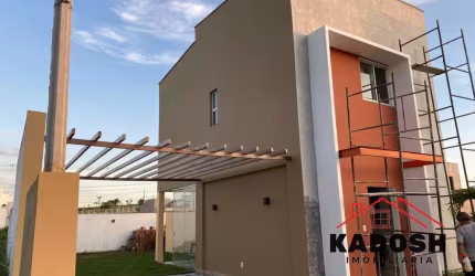 Imperdível: Casa em Condomínio à Venda em Feira de Santana-BA, Bairro Pedra do Descanso - 3 Quartos, 1 Suíte, 1 Sala, 3 Banheiros, 1 Vaga de Garagem, 150m².