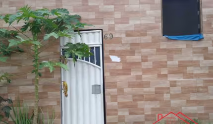 Casa para venda, localizada no Bairro Muchila em Feira de Santana