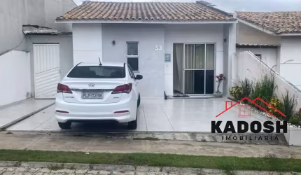 Imperdível: Casa à venda em Feira de Santana-BA, bairro Registro, 2 quartos, 1 suíte, 1 banheiro, 1 vaga garagem, 56m².