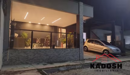 Casa  em condomínio à venda em Feira de Santana-BA, bairro Santo Antônio dos Prazeres: 4 quartos, 1 suíte, 1 sala, 2 banheiros, 2 vagas de garagem e 45,67m² de área.