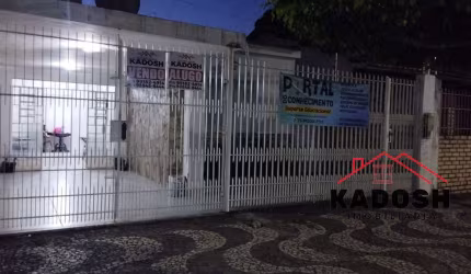 Casa com 3 quartos para alugar no Centro, Feira de Santana  por R$ 2.000