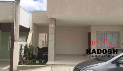 Casa em Condomínio à Venda em Feira de Santana-BA, Bairro Sim: 3 Quartos, 1 Sala, 2 Banheiros, 2 Vagas de Garagem, 160m²!