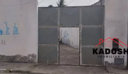 Galpão para locação em Feira de Santana-BA, bairro Lagoa Salgada, com 3 salas, 2 banheiros, 5 vagas de garagem e 280m² de área.