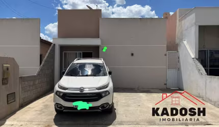 Casa em Condomínio à Venda em Feira de Santana-BA, Bairro Papagaio: 2 Quartos, 1 Suíte, 1 Sala, 2 Banheiros, 1 Vaga, 120m².