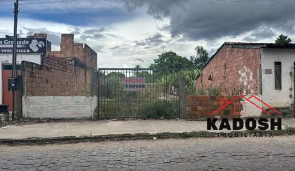 Oportunidade imperdível! Terreno para venda localizado no Bairro no Feira VII, próximo ao parque da Cidade em Feira de Santana