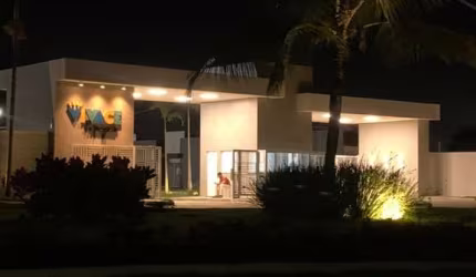 Casa em Condomínio à Venda em Feira de Santana-BA: 2 Quartos, 1 Sala, 1 Banheiro, Vaga de Garagem - Bairro Papagaio