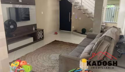 Imperdível! Casa à venda em Feira de Santana-BA, Jardim Cruzeiro, 3 quartos, 1 suíte, 2 banheiros, 1 vaga, 99,33 m².