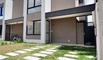 Casa em condomínio fechado com 3 quartos à venda no Registro, Feira de Santana , 200 m2 por R$ 600.000