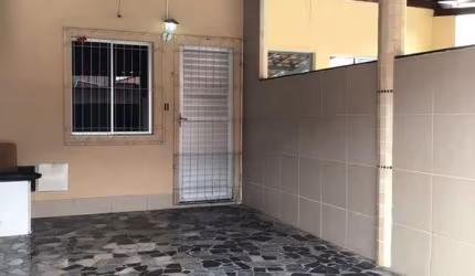 Casa para locação em Feira de Santana-BA, Pedra do Descanso: 2 quartos, 1 suíte, 1 sala, 2 banheiros, 1 vaga de garagem.