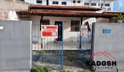 Aluguel de Casa de 2 Quartos no Bairro Calumbi em Feira de Santana-BA, Bem Localizada!