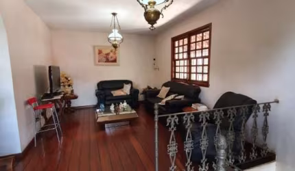Casa com 3 quartos à venda na Rua Juarez Guimarães de Brito, 100, Itapoã, Belo Horizonte por R$ 890.000